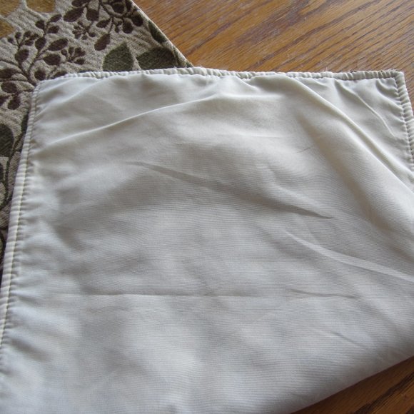 Plant Nature Tree Branch Modern Table Runner - Picture 7 of 9